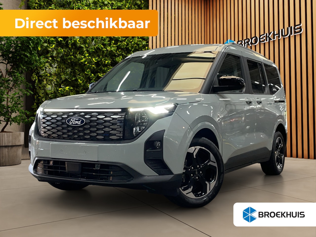 Ford Tourneo Courier - BEV Titanium €7.400,- korting !! | Driver Assitance Pack incl. navigatie | Achterlichten L - AutoWereld.nl