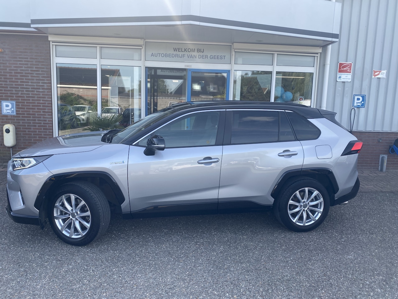 Toyota RAV4 - 2.5 Hybrid AWD Bi-Tone 2.5 Hybrid AWD Bi-Tone - AutoWereld.nl