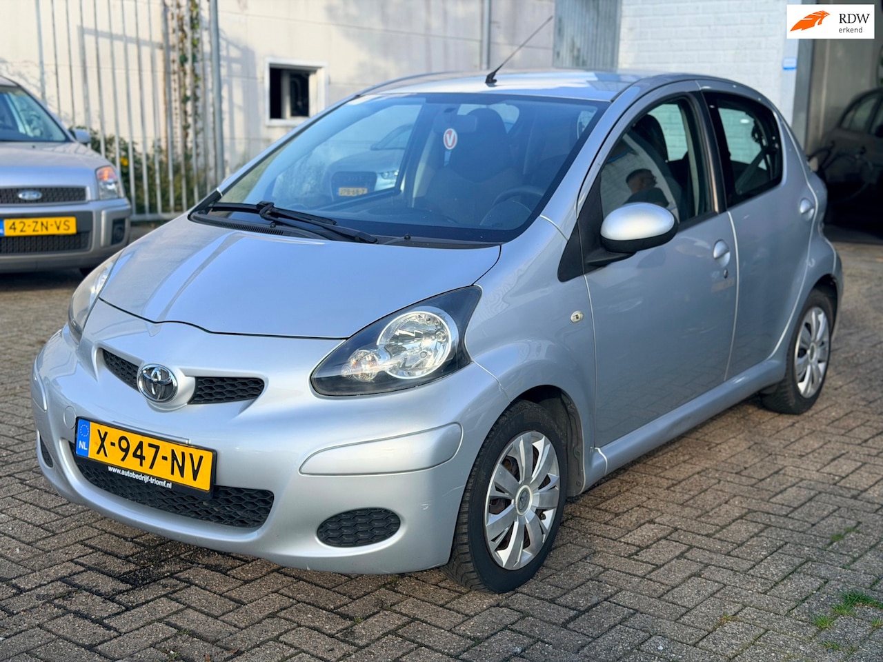 Toyota Aygo - 1.0-12V Comfort Bj:2011 Airco El ramen NAP - AutoWereld.nl