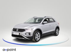 Volkswagen T-Roc - 1.5 TSI Life 75 Edition 150 pk Automaat | Navigatie | Trekhaak | Parkeersensoren (Park ass