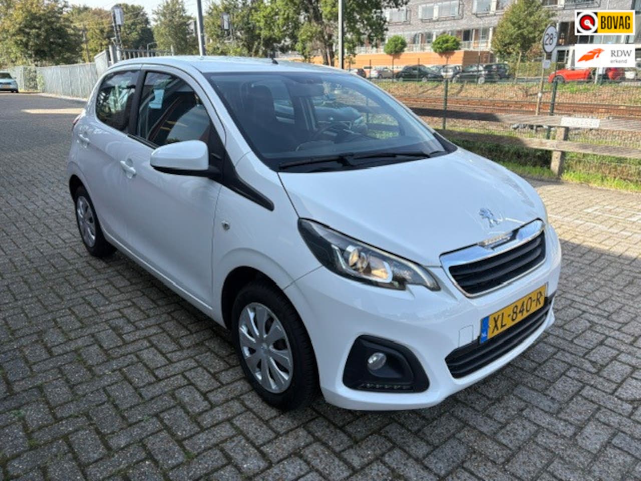 Peugeot 108 - 1.0 e-VTi Active 1.0 e-VTi Active - AutoWereld.nl