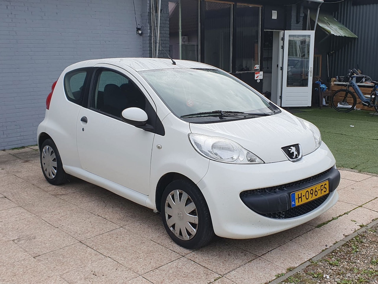Peugeot 107 - 1.0-12V XR 1.0-12V XR - AutoWereld.nl