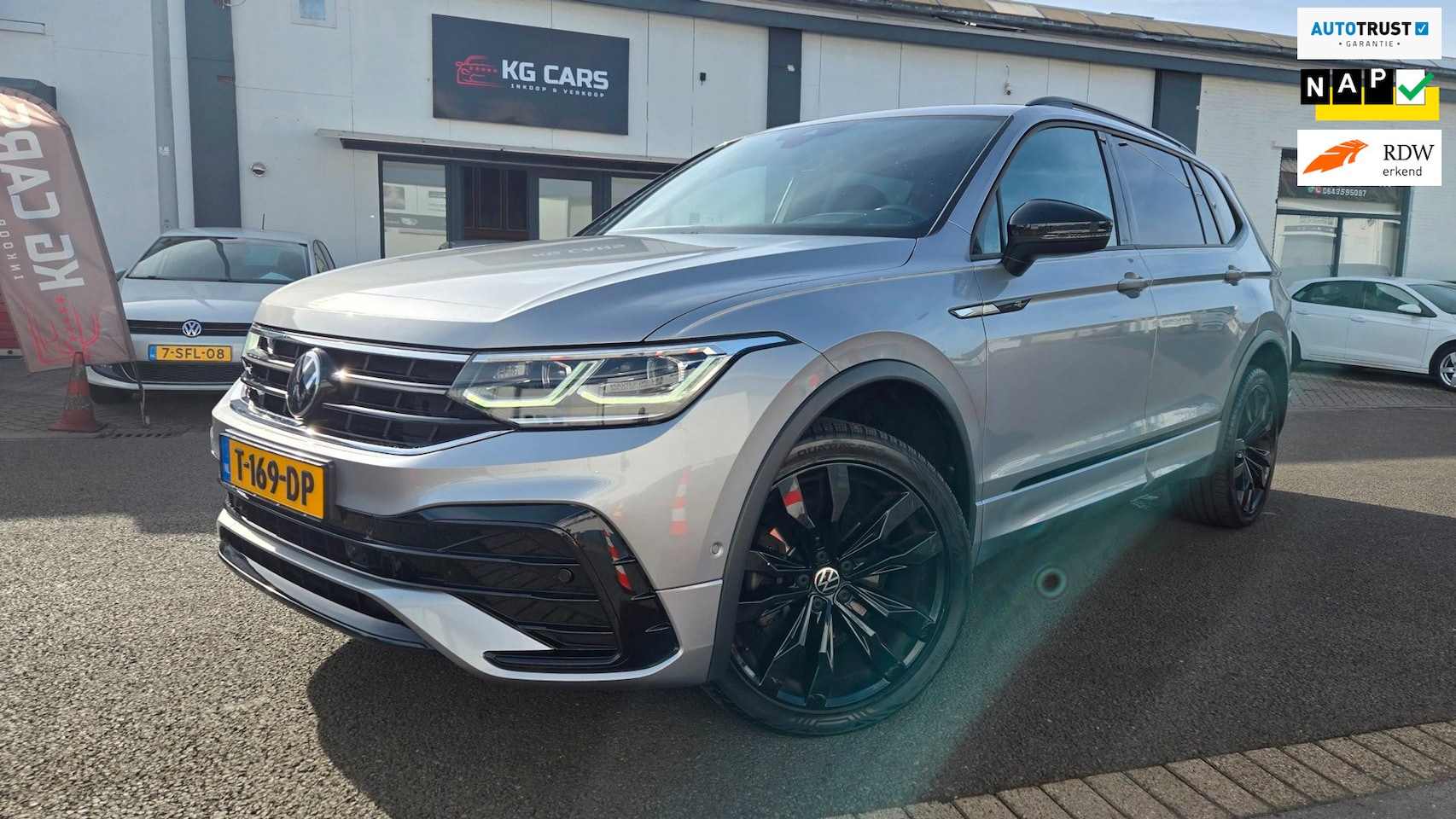 Volkswagen Tiguan Allspace - 1.5 TSI R-Line Business+ 7p.|Pan.dak|Btw Auto| - AutoWereld.nl