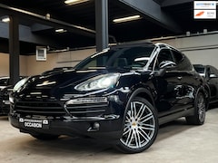 Porsche Cayenne - 4.8 S Pano Pano/Luchtvering/Navi/