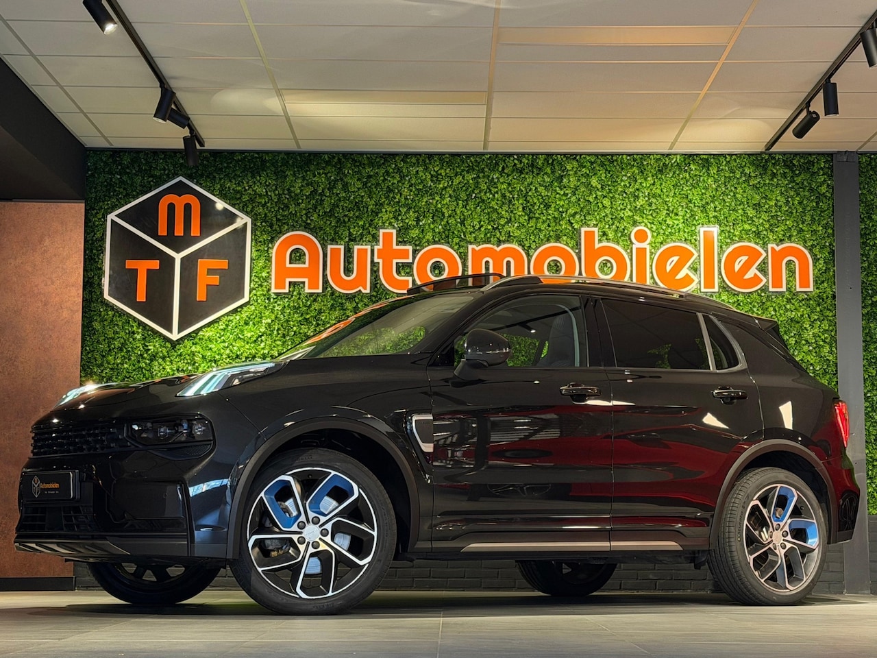 Lynk & Co 01 - 1.5 PHEV 261 PK |VIRTUAL|PANO|RAMVOL|PLUG-IN HYBRIDE - AutoWereld.nl