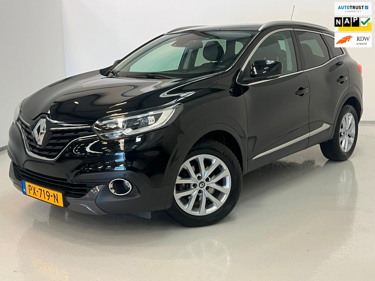 Renault Kadjar - 1.2 TCe Intens / NL-auto / Trekhaak / Camera - AutoWereld.nl