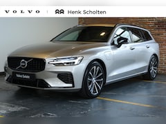 Volvo V60 - T8 Plug-in hybrid AWD Plus Dark | Trekhaak | Panoramadak | Verwarmbare voorstoelen, achter