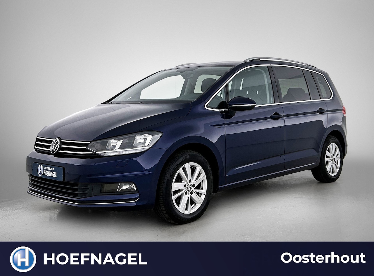 Volkswagen Touran - 1.5 TSI Highline Business 7p Automaat | Adaptive Cruise | Stoel/stuurverwarming | Parkeers - AutoWereld.nl