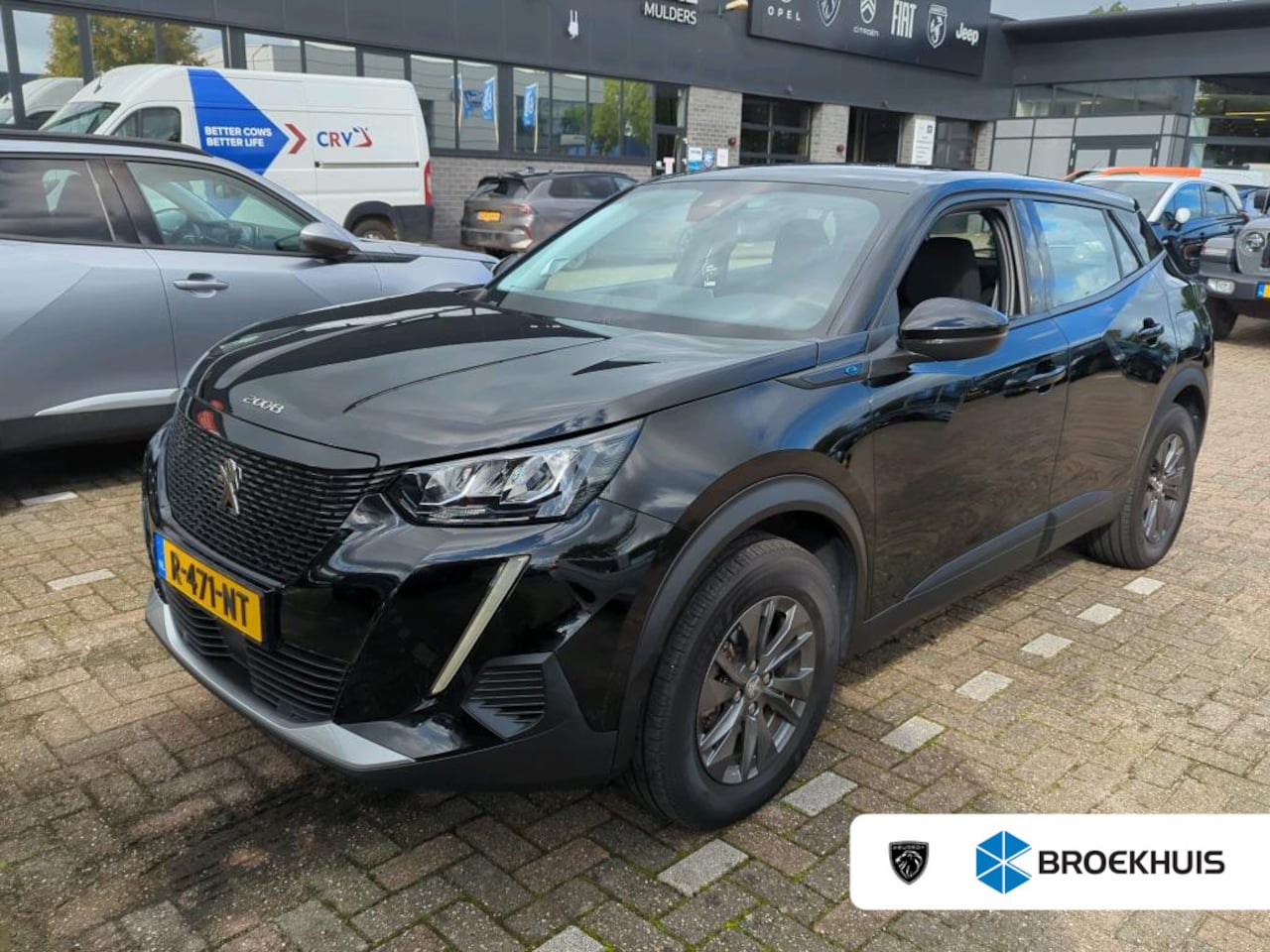 Peugeot e-2008 - EV Active Pack 50 kWh | Fase 3 laden | SOH 89,88% | Navi by app | Lichtmetaal | Parkeersen - AutoWereld.nl