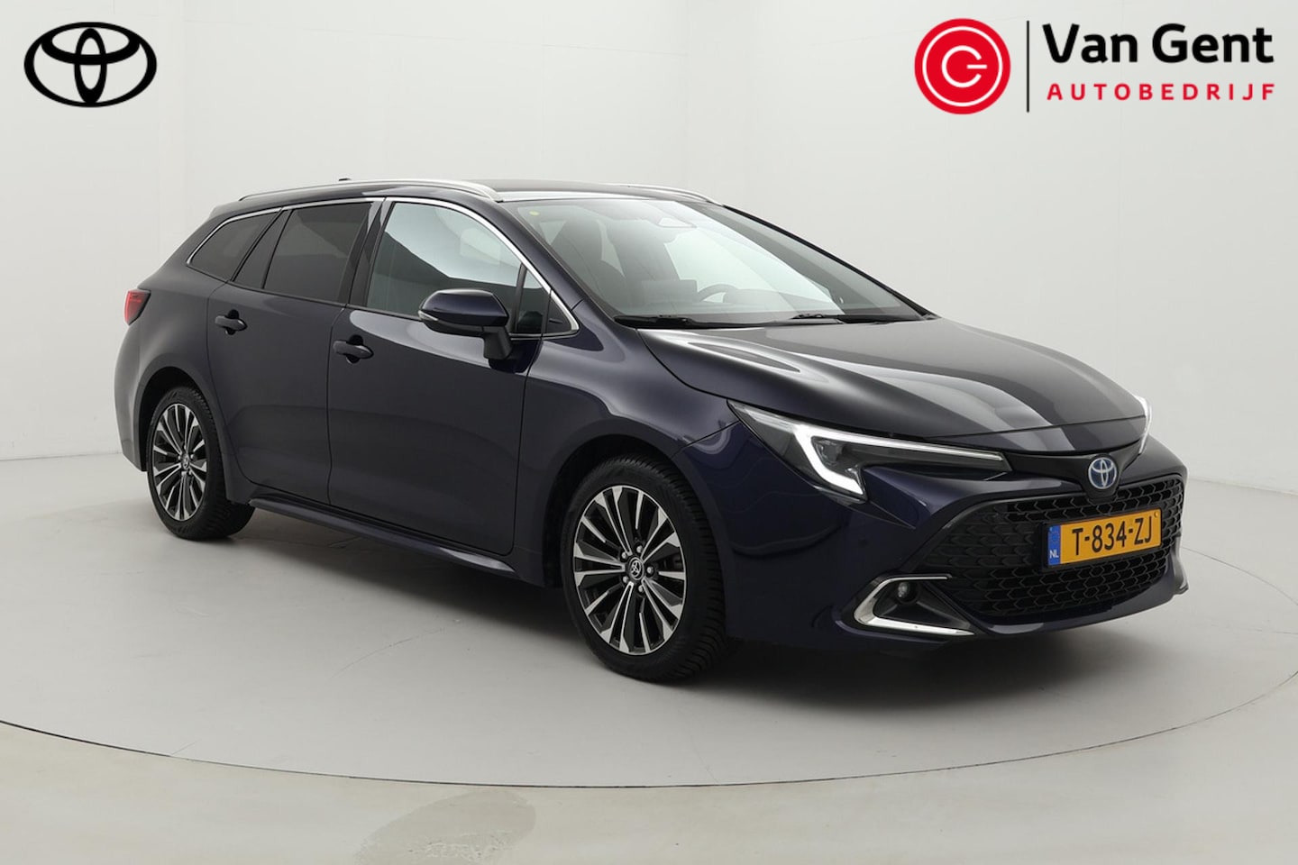 Toyota Corolla Touring Sports - 1.8 Hybrid First Edition | Stoelverwarming | Full LED | Parkeersensoren voor/achter | Appl - AutoWereld.nl