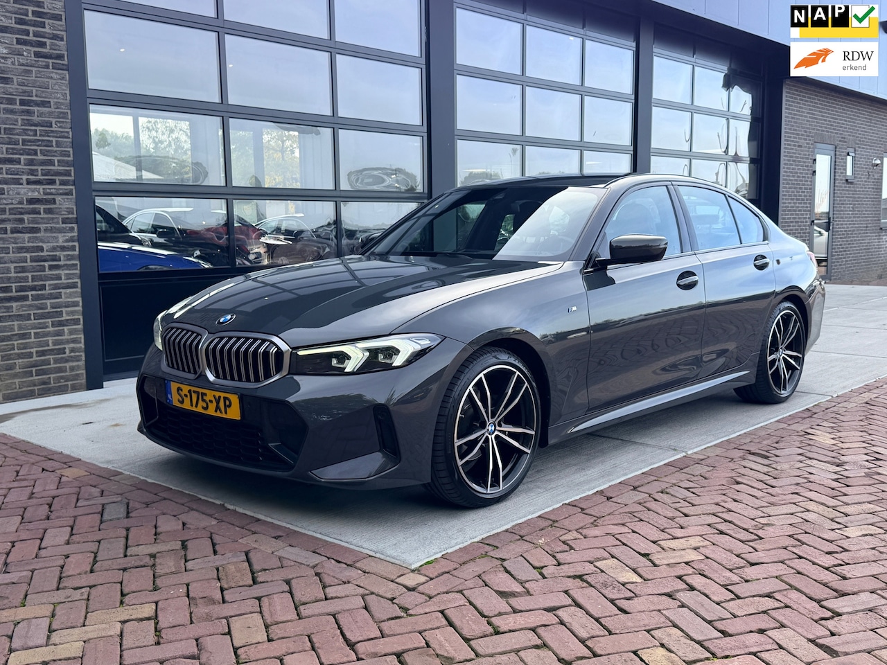 BMW 3-serie - 318i | Facelift | Autom | Leer | HUD | LED | - AutoWereld.nl