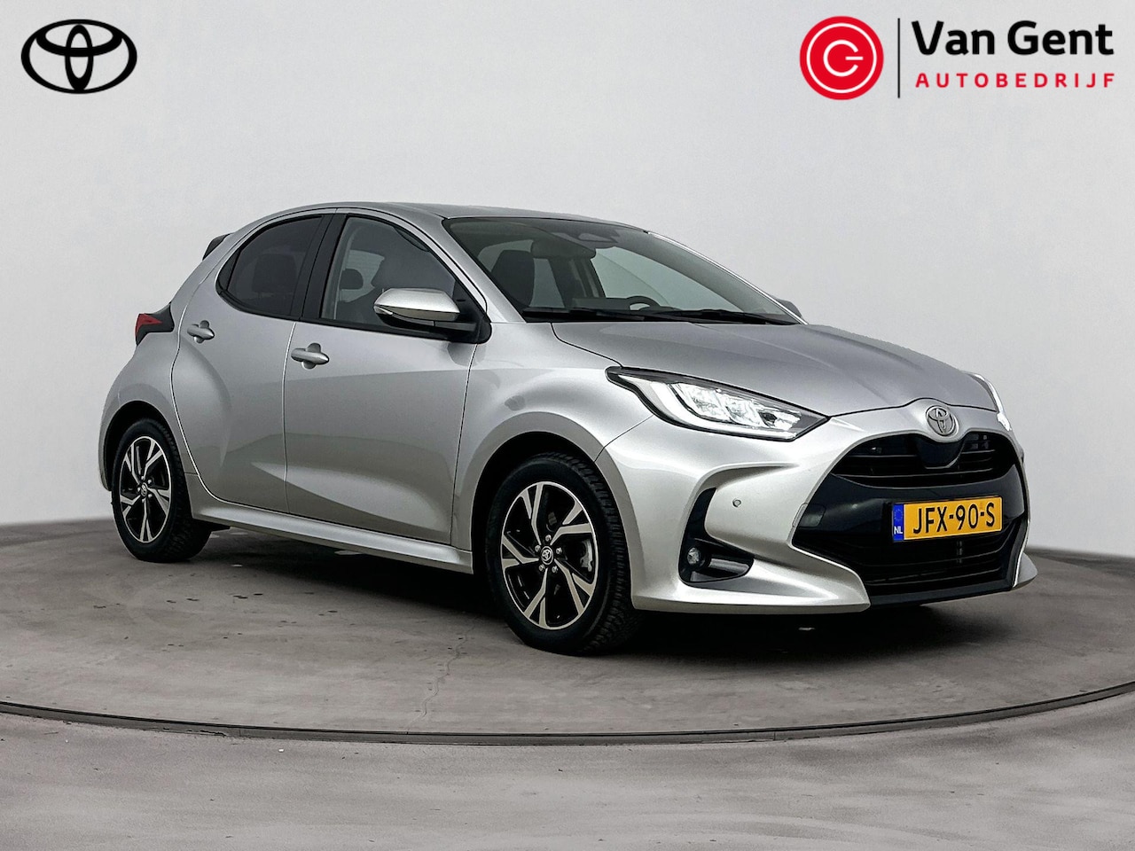 Toyota Yaris - 1.5 Hybrid 115 Dynamic | Dodehoek detectie | Parkeersensoren voor/achter | Stoel-/stuurver - AutoWereld.nl