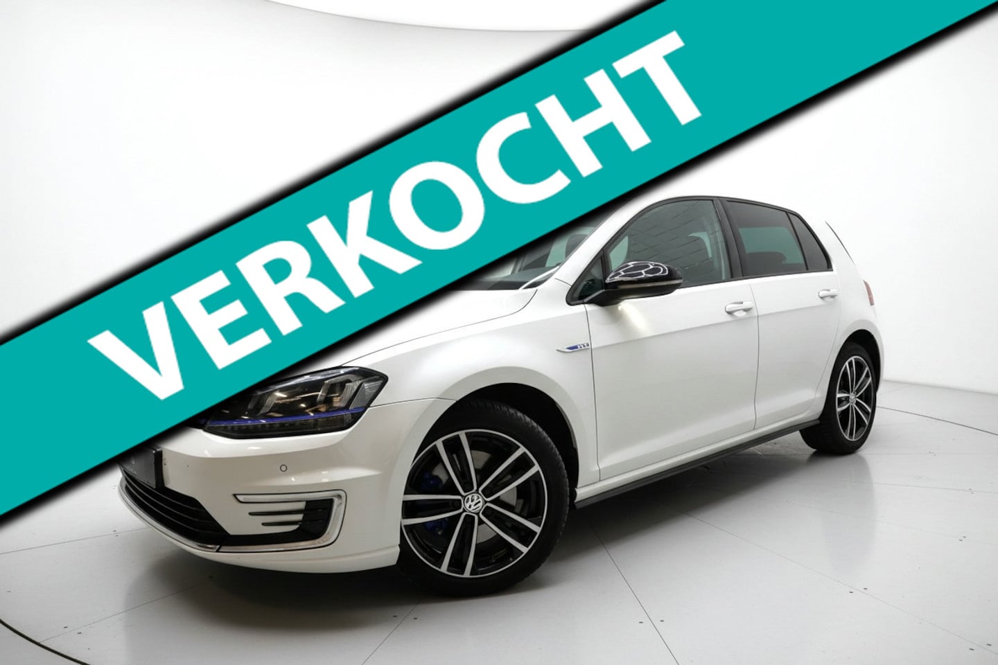 Volkswagen Golf - 1.4 TSI GTE LEER SFEERV CAMERA CARPLAY - AutoWereld.nl