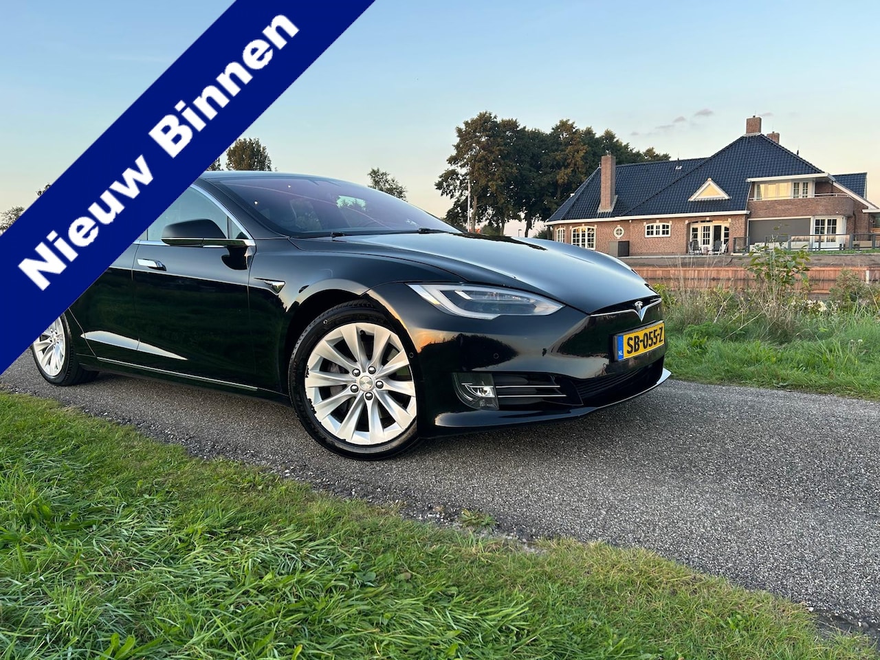 Tesla Model S - 75D Base | Autopilot | Pano | Stoelverwarming | Dodehoek Detectie - AutoWereld.nl
