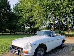 MG B type - VOLLEDIG GERESTAUREERD