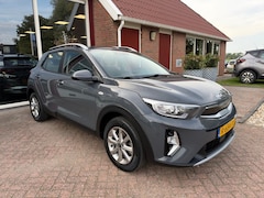 Kia Stonic - 1.0 T-GDI MHEV DYNAMIC LINE Orig. NL/Camera/Trekhaak/Cruise Control/Navigatie