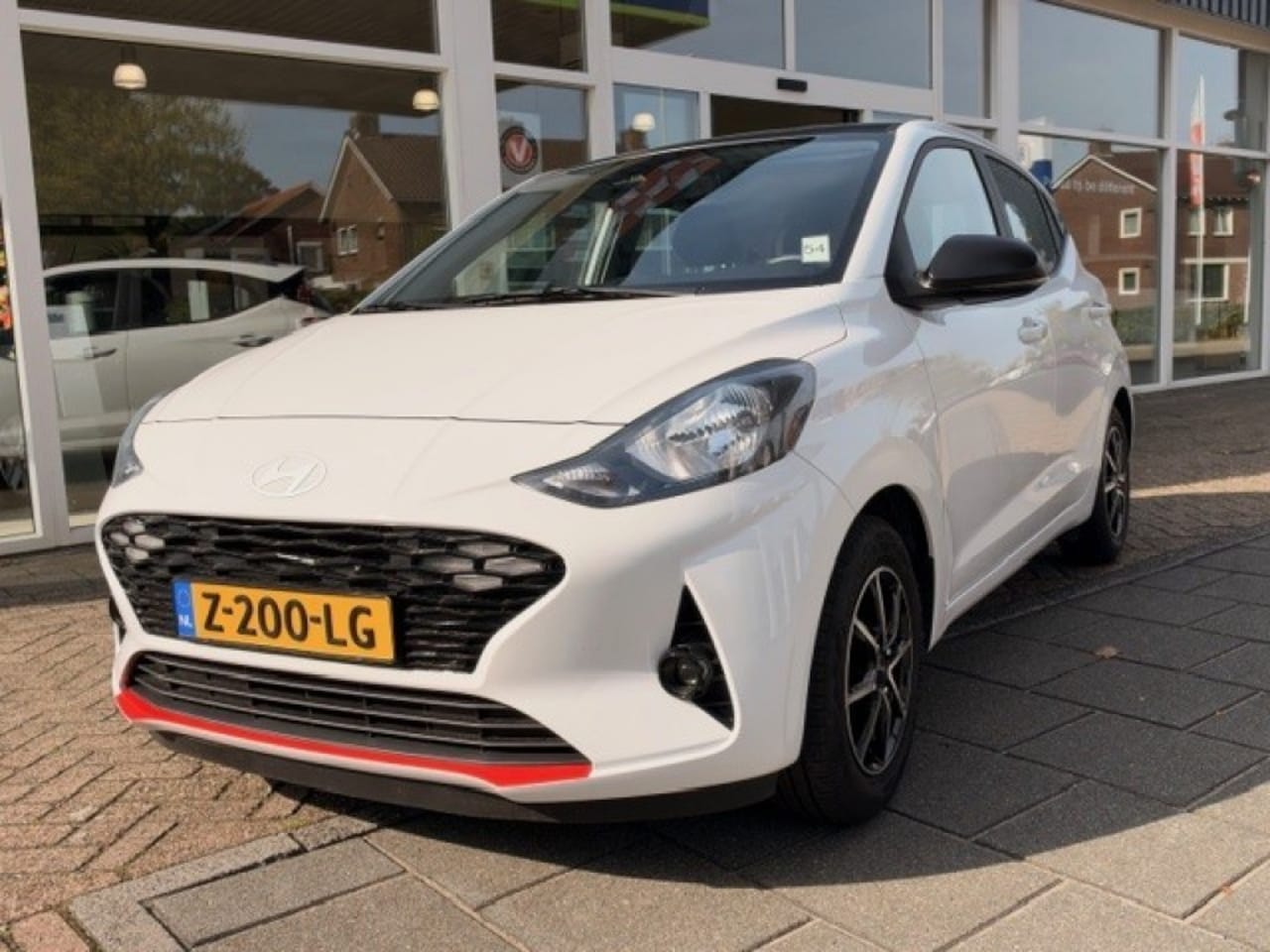 Hyundai i10 - 1.0 Comfort   Black Edition Airco  Apple Carplay/Android Auto - AutoWereld.nl