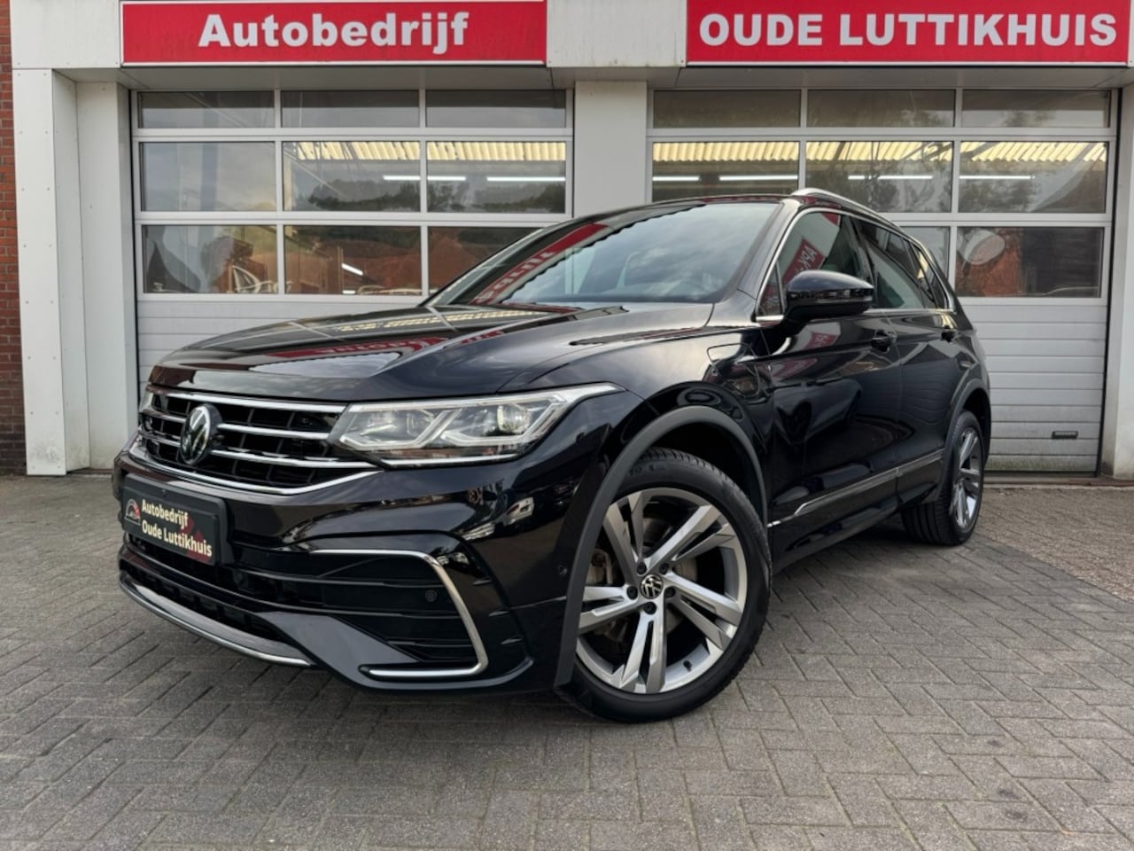 Volkswagen Tiguan - 1.4TSI eHybrid 245PK R-Line 360Camera Virtual IQ.Light ACC navi - AutoWereld.nl