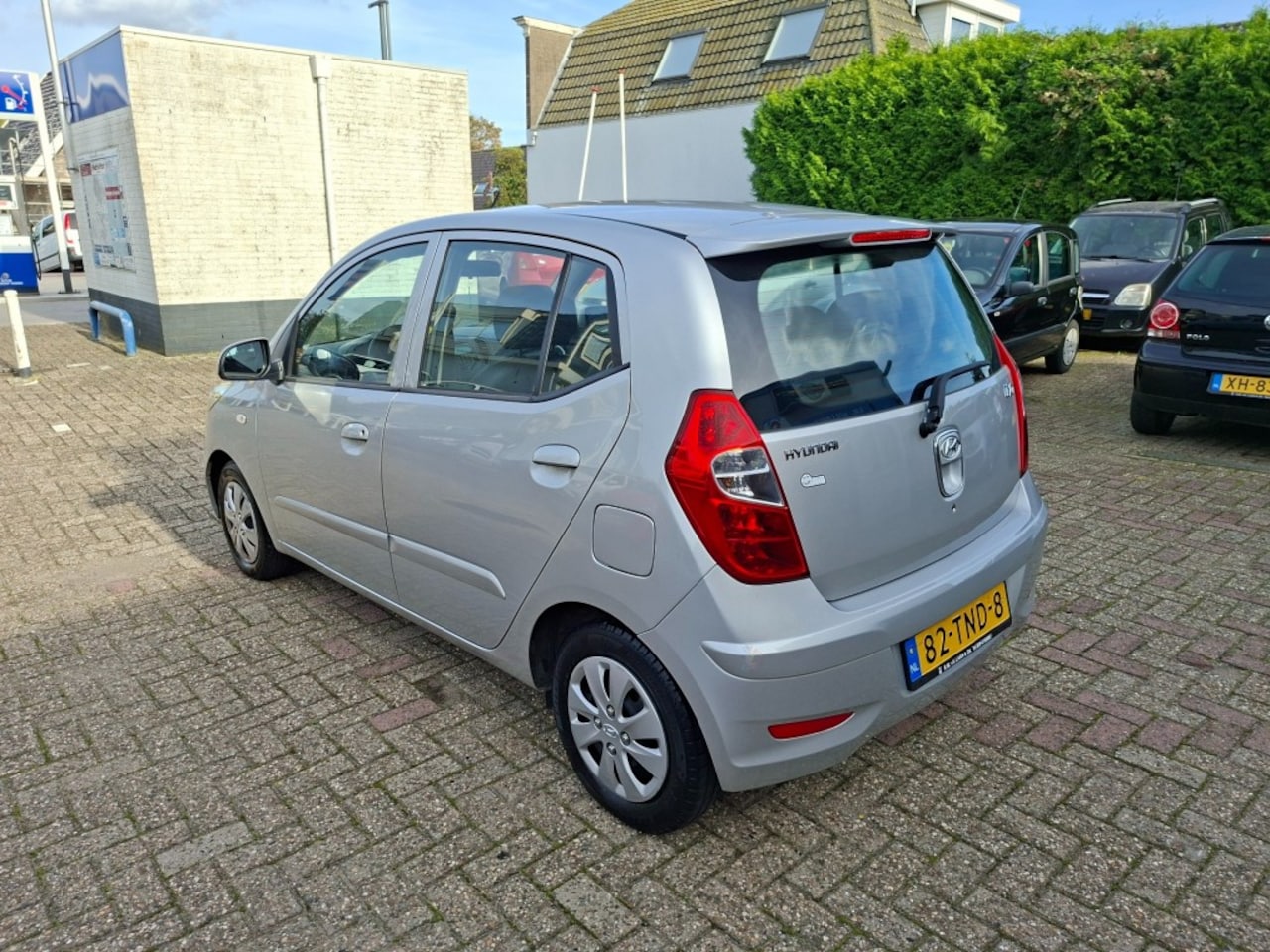 Hyundai i10 - 1.1 i-Drive Cool RADIO CD/AIRCO/CENTR.VERGR/ELEC.RAMEN VOOR
