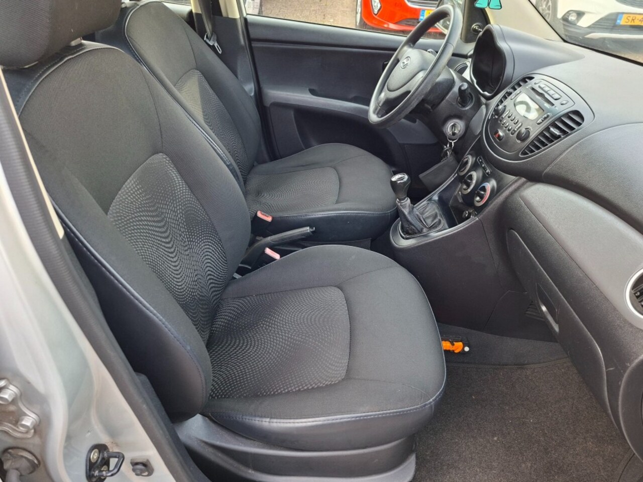 Hyundai i10 - 1.1 i-Drive Cool RADIO CD/AIRCO/CENTR.VERGR/ELEC.RAMEN VOOR