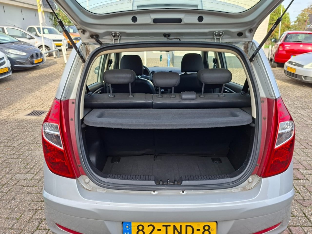 Hyundai i10 - 1.1 i-Drive Cool RADIO CD/AIRCO/CENTR.VERGR/ELEC.RAMEN VOOR