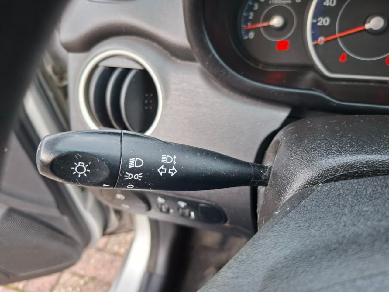 Hyundai i10 - 1.1 i-Drive Cool RADIO CD/AIRCO/CENTR.VERGR/ELEC.RAMEN VOOR