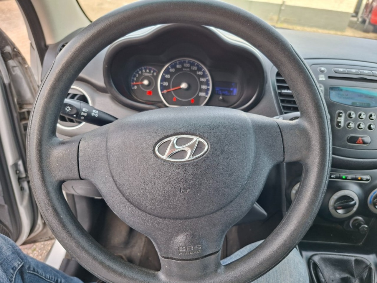 Hyundai i10 - 1.1 i-Drive Cool RADIO CD/AIRCO/CENTR.VERGR/ELEC.RAMEN VOOR