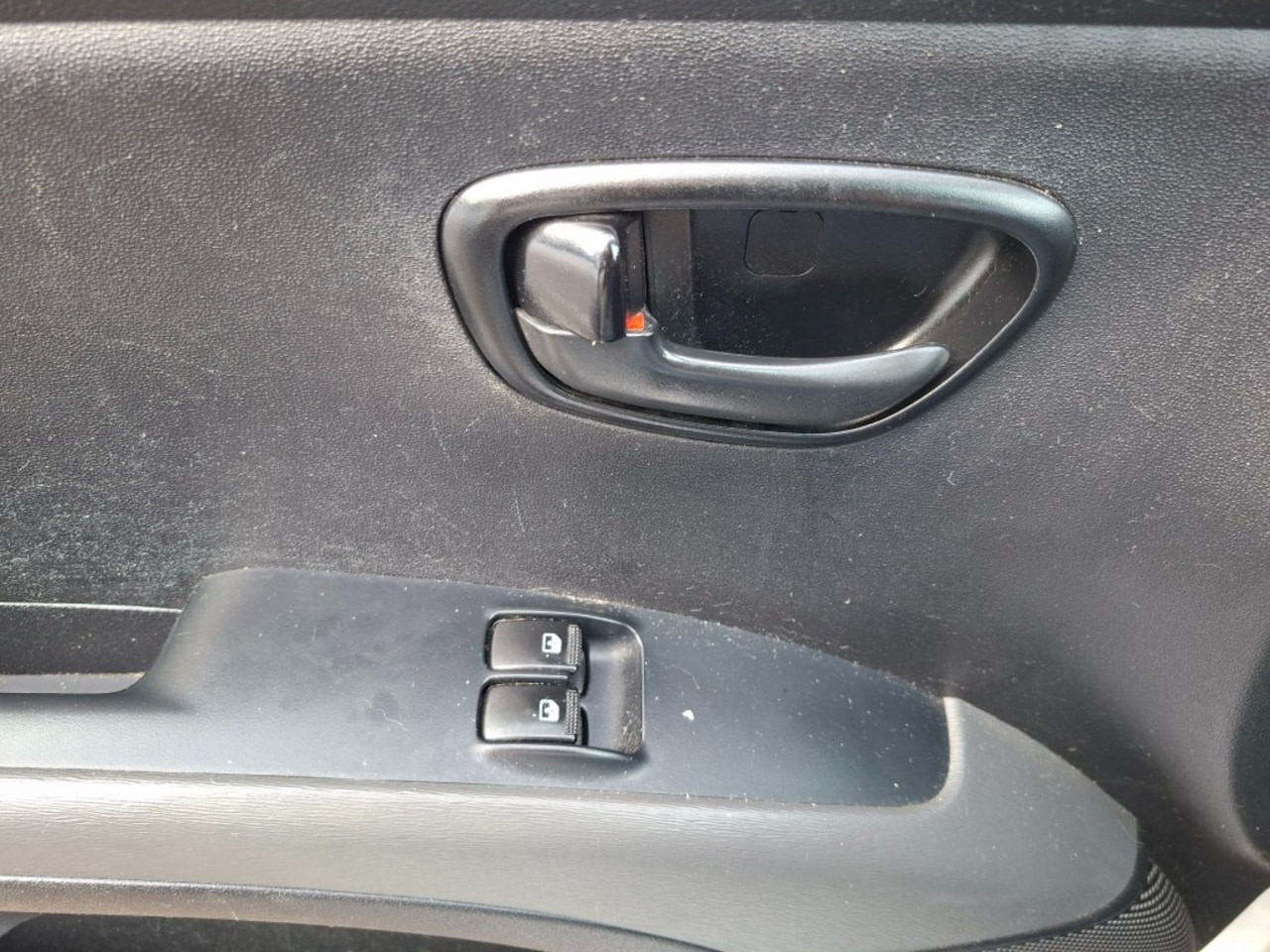 Hyundai i10 - 1.1 i-Drive Cool RADIO CD/AIRCO/CENTR.VERGR/ELEC.RAMEN VOOR