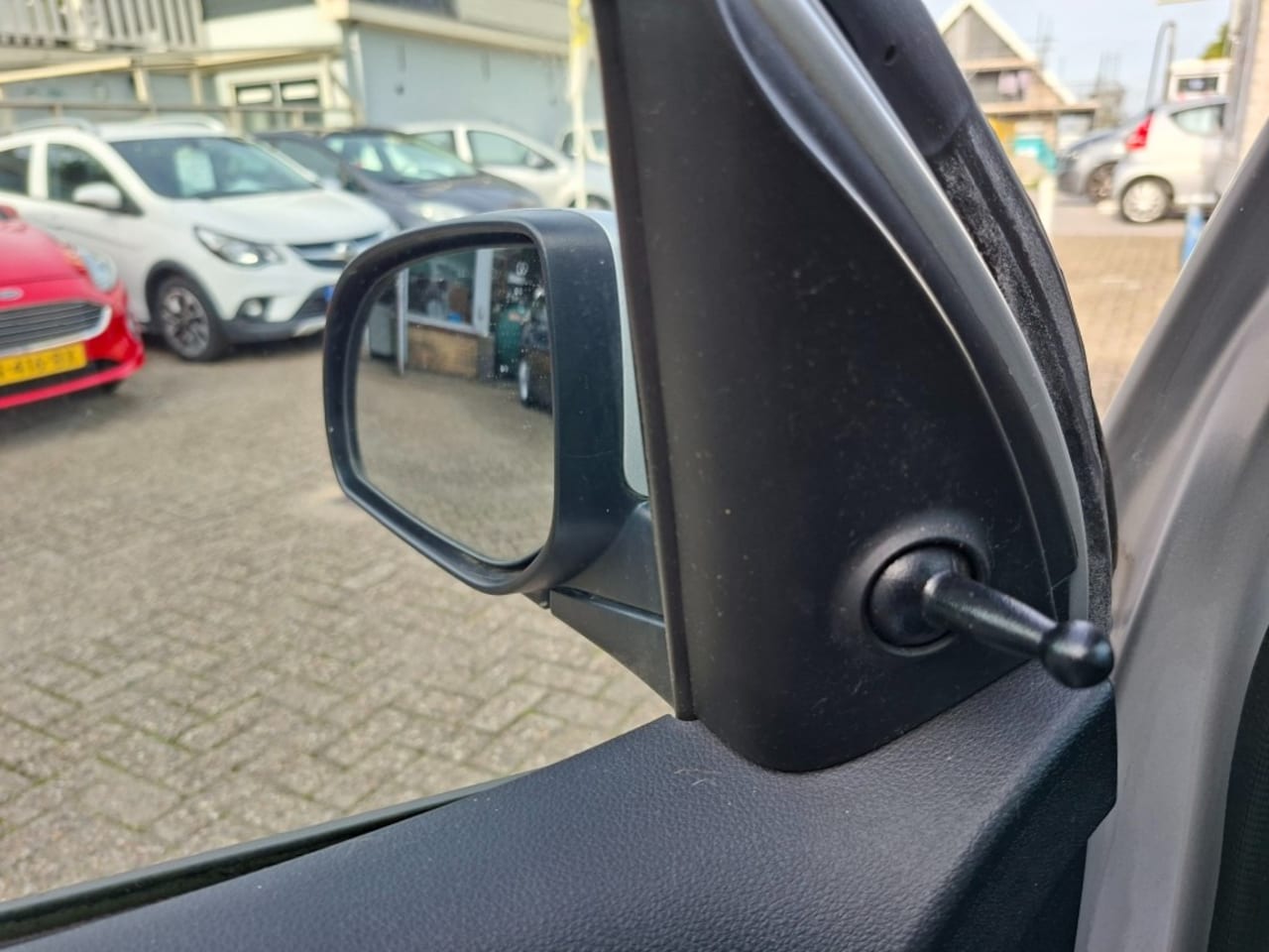 Hyundai i10 - 1.1 i-Drive Cool RADIO CD/AIRCO/CENTR.VERGR/ELEC.RAMEN VOOR