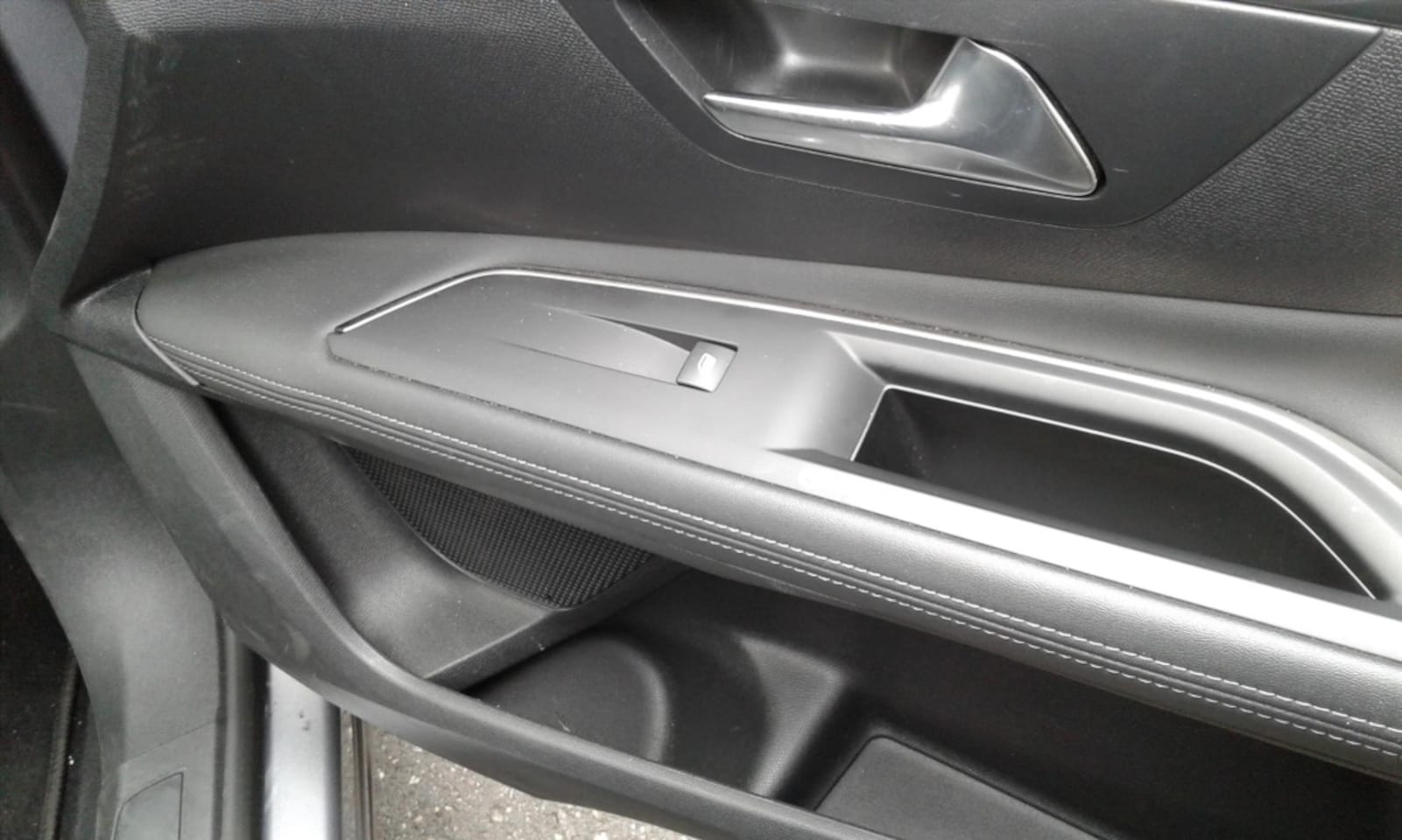 Peugeot 3008 - 1.2 PureTech 130pk S&S EAT Allure