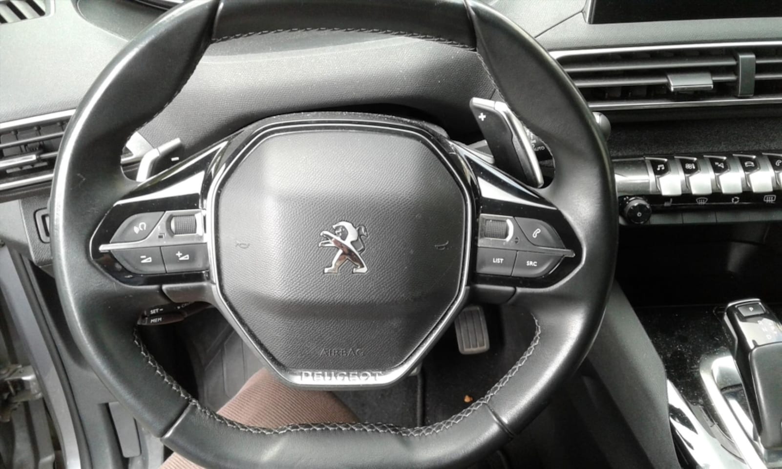 Peugeot 3008 - 1.2 PureTech 130pk S&S EAT Allure