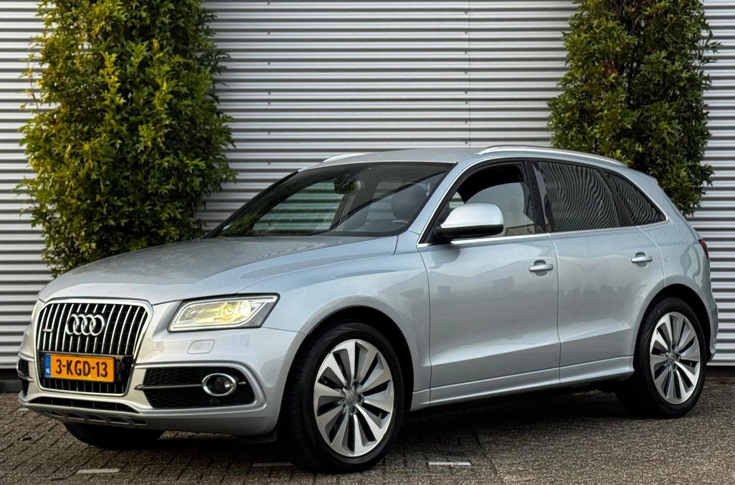 Audi Q5 - 2.0 TFSI hybrid quattro S Edition LEDER / XENON / NAVI - AutoWereld.nl