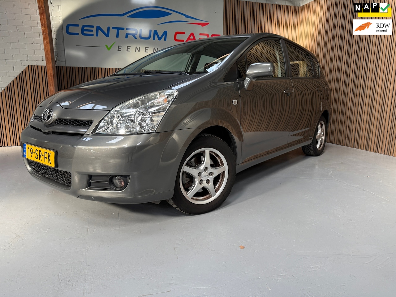 Toyota Verso - 1.8 VVT-i Sol 7pers. Automaat, Trekhaak, Cruise - AutoWereld.nl