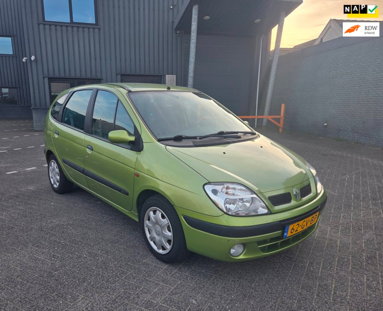 Renault Scénic - 1.6-16V RXE Airco Nap Trekhaak - AutoWereld.nl