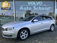 Volvo V60 - 2.0 D3 Nordic | Rijklaar incl garantie | Euro 6 Parkeersensoren voor Trekhaak Verwarmbaar