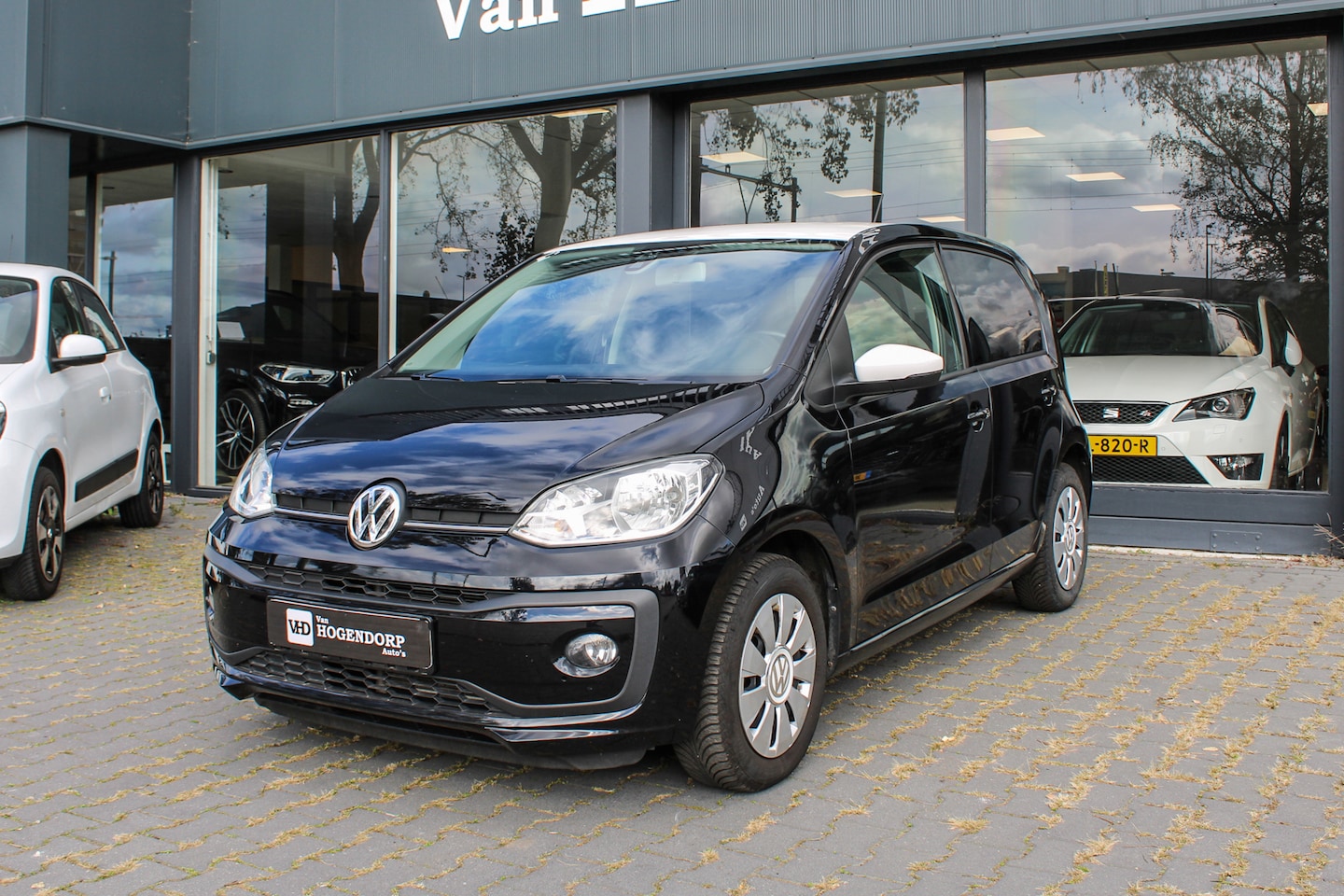Volkswagen Up! - 1.0 BMT high up! AIRCO STOELVERWARMING PDC - AutoWereld.nl