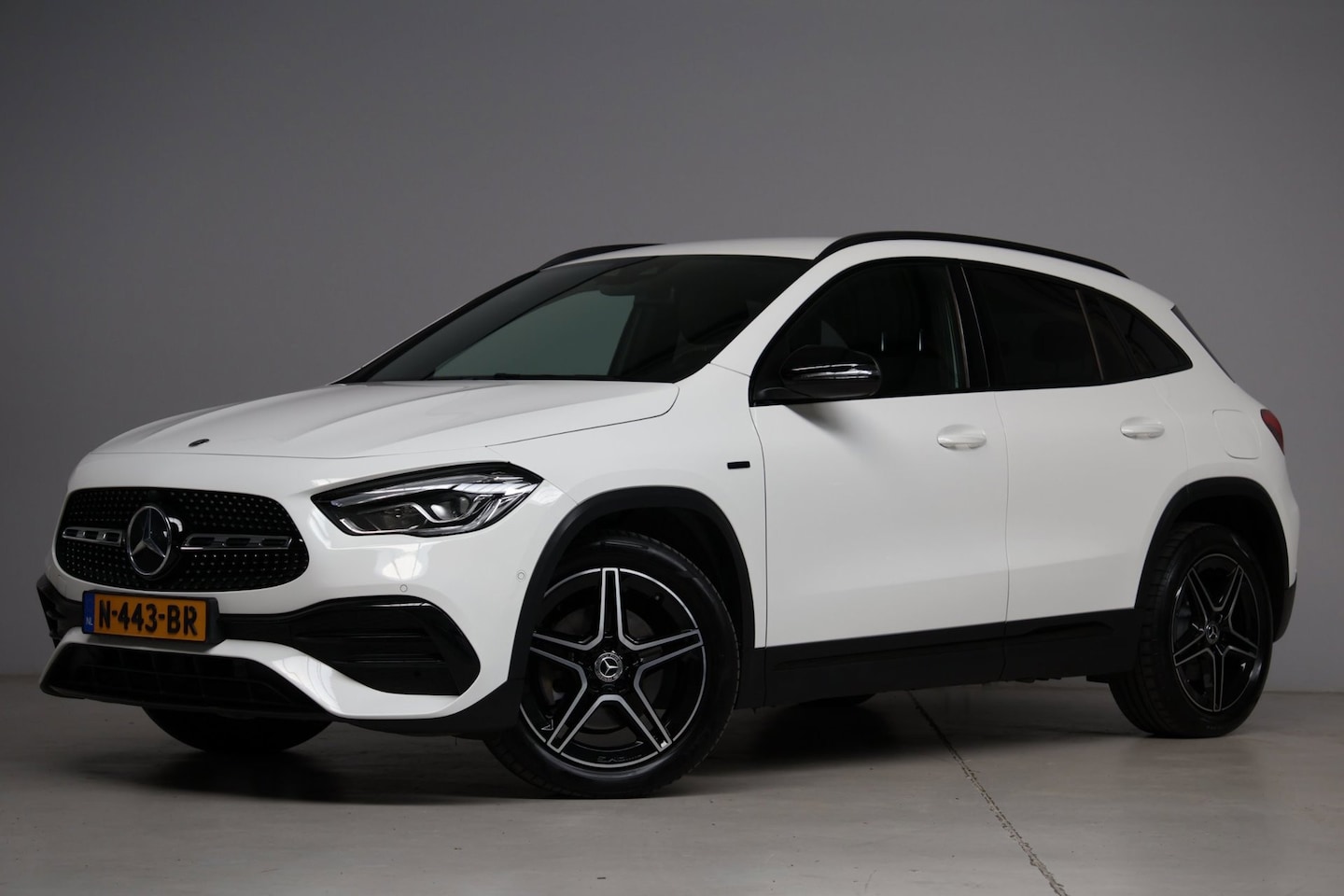 Mercedes-Benz GLA-Klasse - 250 e AMG Night Pakket - AutoWereld.nl
