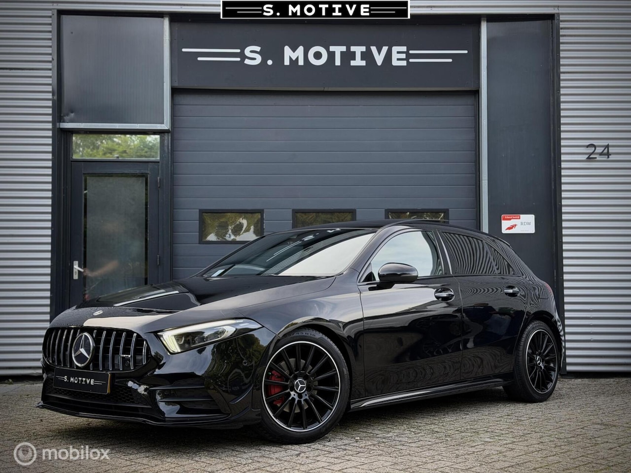 Mercedes-Benz A-klasse - 180 Business Solution AMG 180 Business Solution AMG, Night, Pano, Org NL Auto, A45 Pakket - AutoWereld.nl