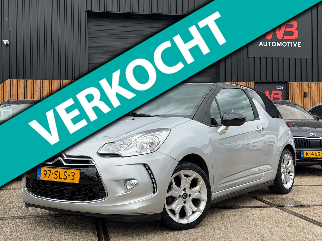 Citroën DS3 - 1.6 So Chic PDC Clima Cruise Leder Stoelverwarming - AutoWereld.nl