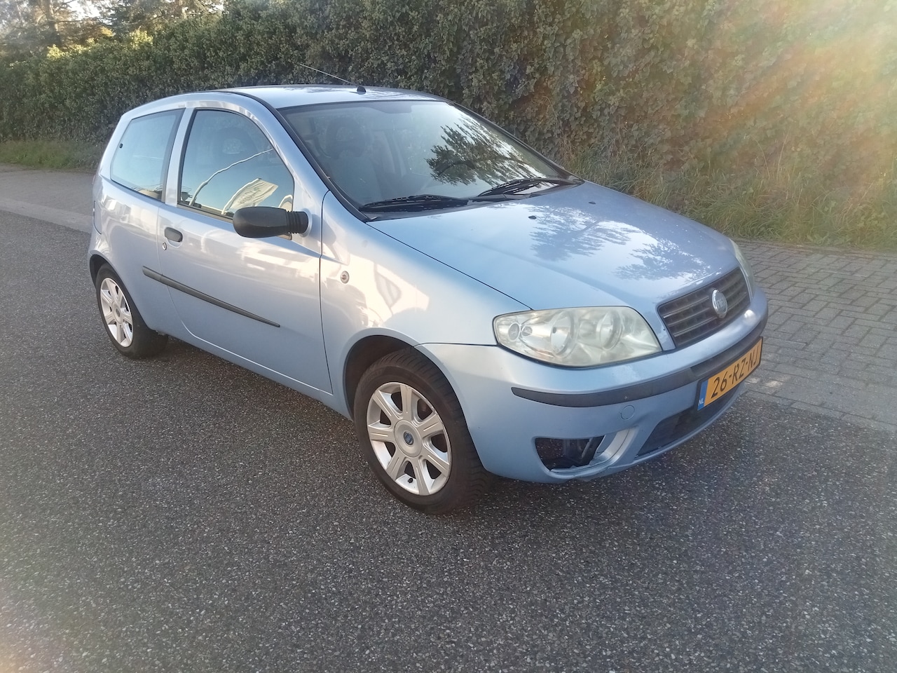Fiat Punto - 1.2 Active Airco Sportvelgen 2005 / Koppeling defect - AutoWereld.nl