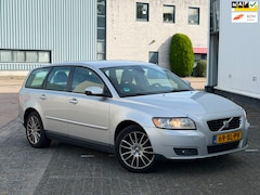 Volvo V50 - 2.0 Edition II INRUILKOOPJE/AIRCO/CRUISE/PDC/TREKHAAK/LEDER/STOELVERW/NAP/APK-TOT-07-2027