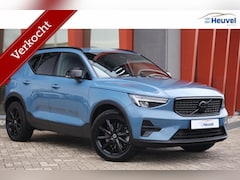 Volvo XC40 - T5 Recharge Plus Dark | Stoelverwarming | Trekhaak | Parkeercamera | H/K | Glossy Black |