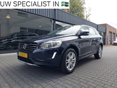 Volvo XC60 - 2.0 T5 FWD Momentum Navi Clima PDC Trekhaak Regensensor Stoelverwarming Electrische achter