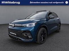 Volkswagen Tiguan - 1.5 R-Line Black Style 150pk eTSI DSG Automaat / Panoramadak / Black Style / 19"LM Velgen