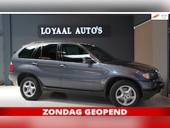 BMW X5 - 4.4i | AUT | PANO | NAVI | LEDER | TREKHAAK | PDC | APK