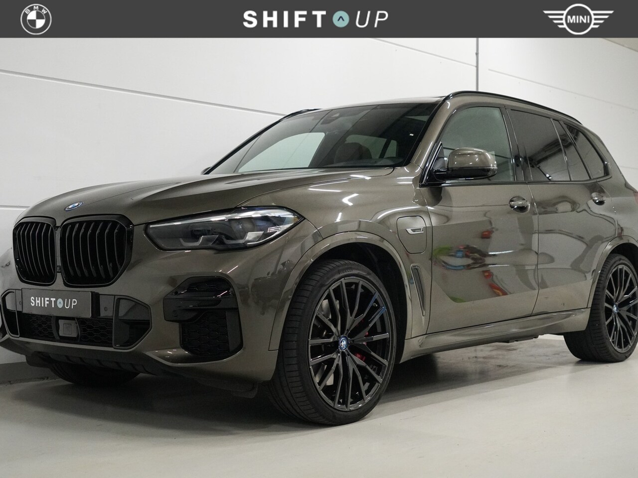 BMW X5 - xDrive45e M-Sport | Panoramadak | Bowers Wilkins | Elektr. Trekhaak - AutoWereld.nl