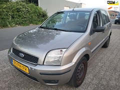 Ford Fusion - 1.4-16V Ghia APK 31-1-2027 AIRCO 650,