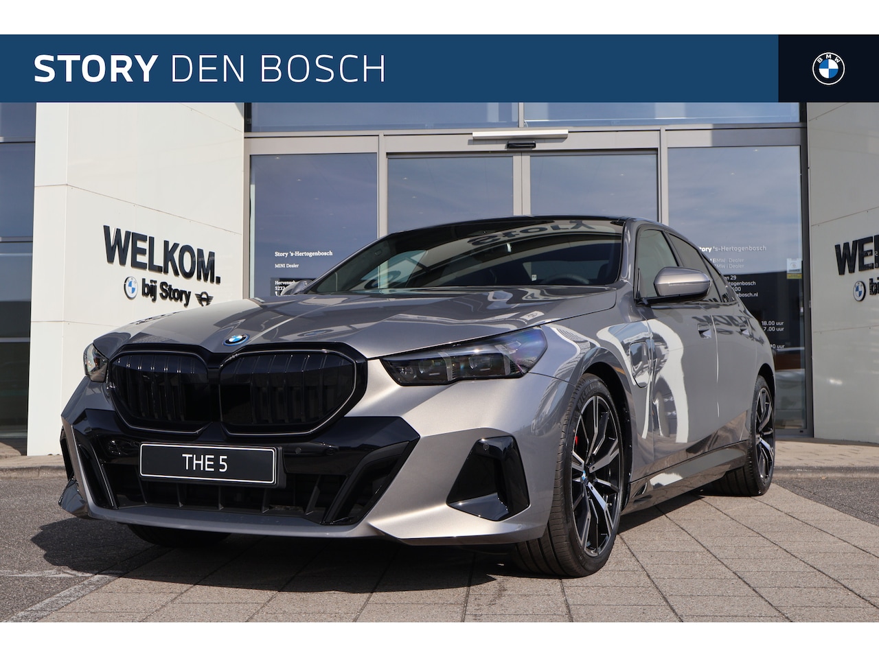 BMW 5-serie - 530e M Sport Automaat / Panoramadak / Trekhaak / Achteruitrijcamera / Adaptieve LED / M Sp - AutoWereld.nl