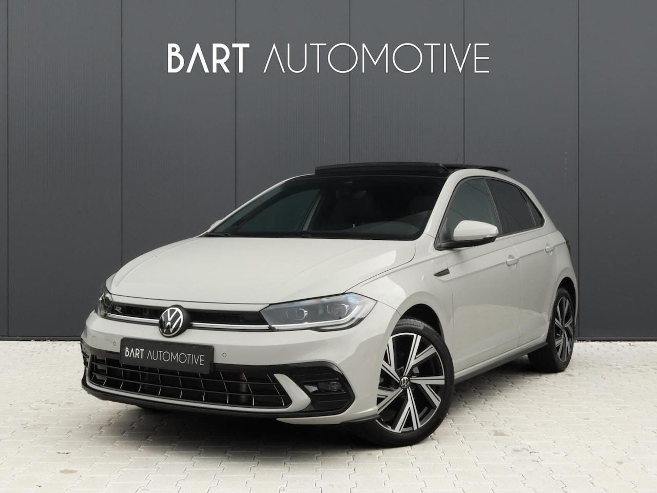 Volkswagen Polo - 1.0 TSI R-Line|16d km|DSG|ACC|Pano|IQ|BTW - AutoWereld.nl