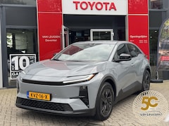 Toyota C-HR - C-HR+ First Edition 77 kWh WARMTEPOMP EL-ACHTERKLEP PRIVACY-GLASS 18"LMV BLIND SPOT STOELV